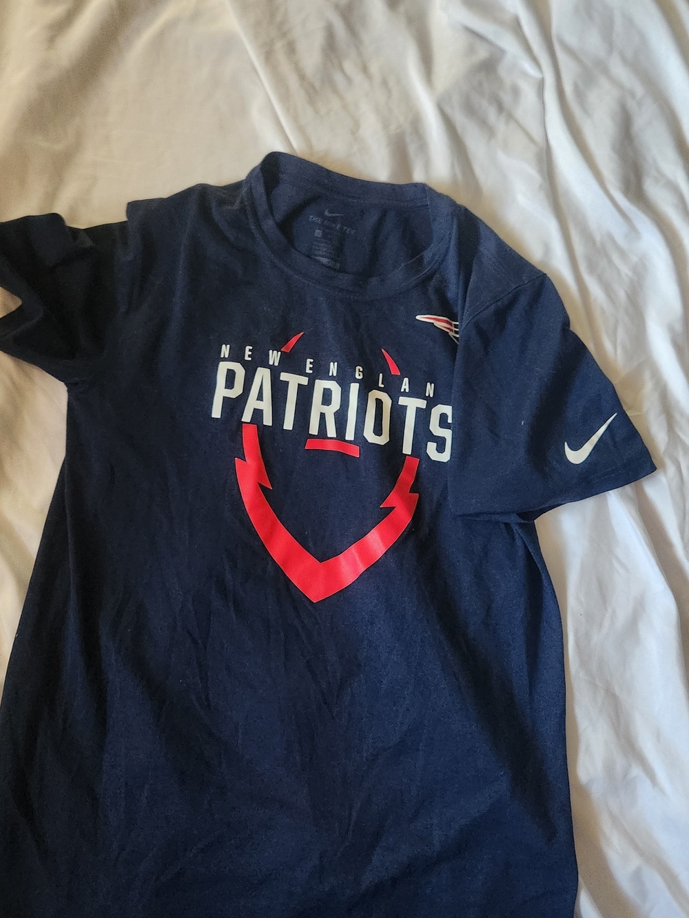 Nike Dri-FIT New England Patriots Navy Blue Graphic T-Shirt Women’s Size Small